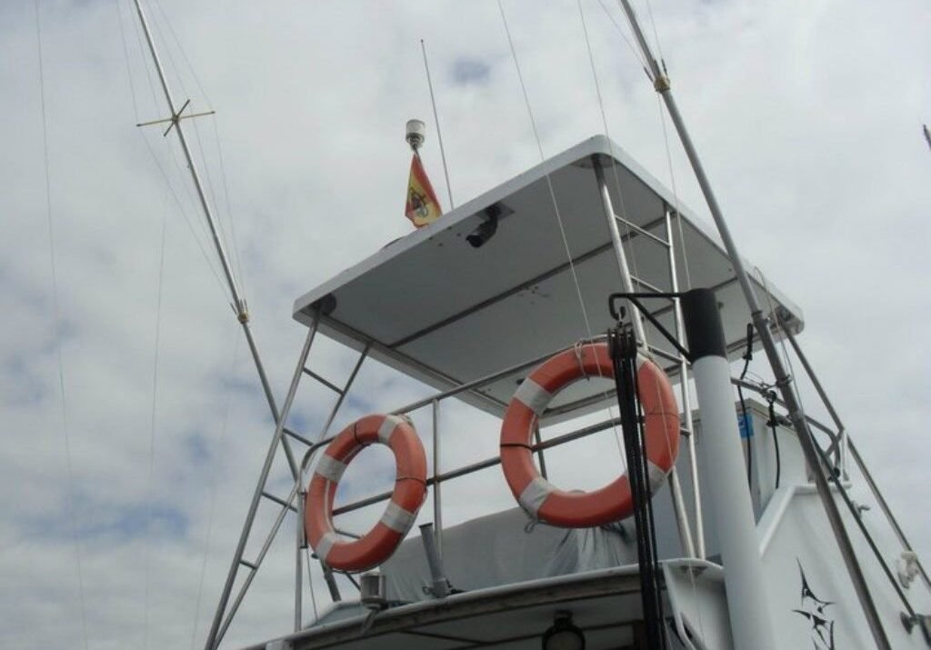 Barco de pesca deportiva en Puerto Calero — Sistema de videovigilancia a bordo