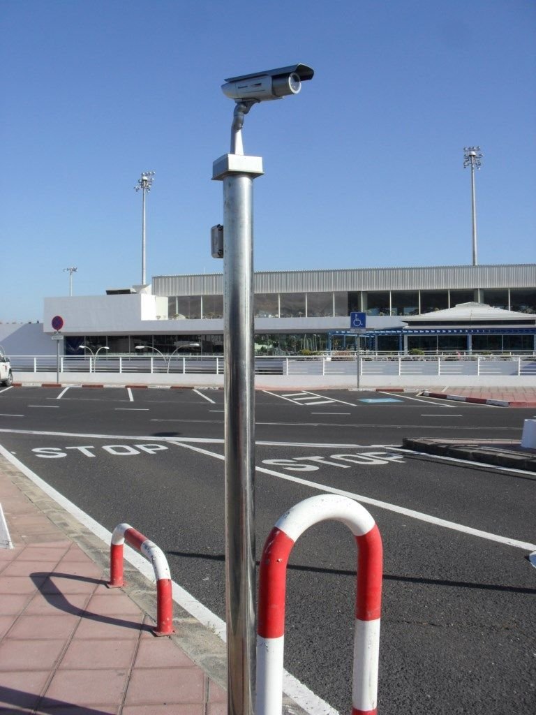 Cámaras de videovigilancia instaladas en el parking del aeropuerto de Lanzarote
